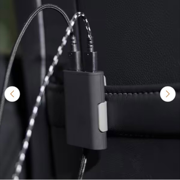 New | Tech and Go
9.6 Amp 4-Port Front and Back Seat Charger - Picture 6 of 12